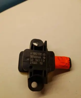 Mercedes-Benz GLE (W166 - C292) Airbag deployment crash/impact sensor A1668210351 56054084AA