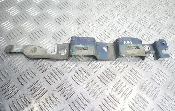 Peugeot 308 Fender mounting bracket