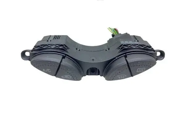 Ford Focus Windscreen/window heater switch 98AG19A945CH