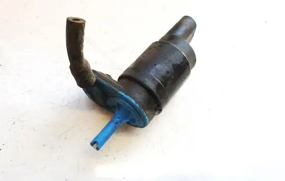 Mercedes-Benz E W210 Windscreen/windshield washer pump 2108691021