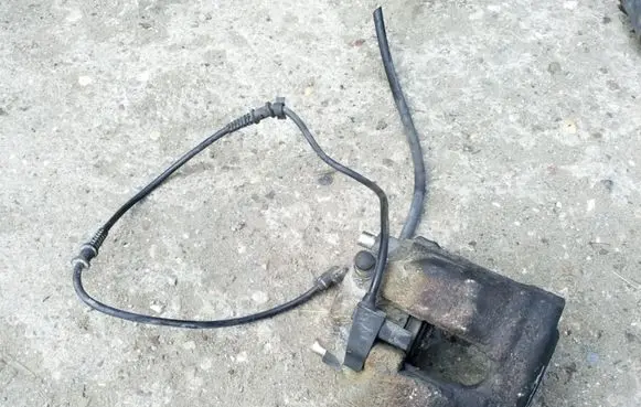 Mercedes-Benz E W210 Front brake caliper