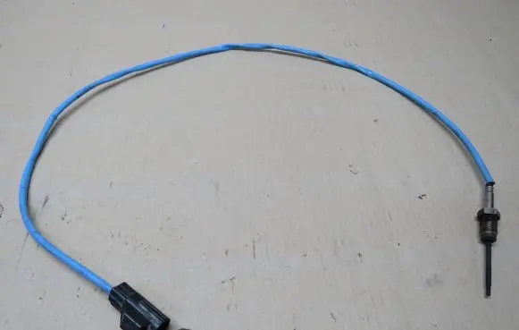 Ford Kuga II Exhaust gas temperature sensor FV4112B591AA