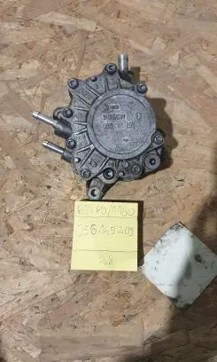 Volkswagen PASSAT B6 Vacuum pump 03G145209