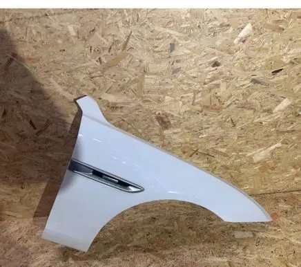 Jaguar XE Fender 