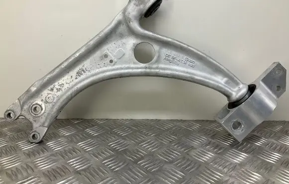 Audi Q3 8U Front lower control arm/wishbone 3C0153D 3C0407151H