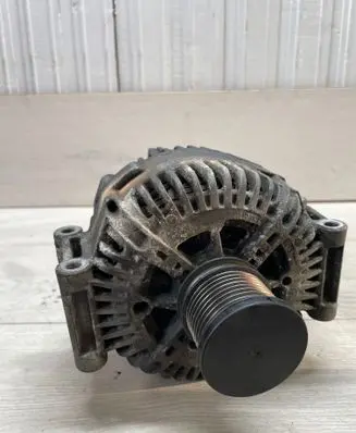Mercedes-Benz R W251 Generator/alternator A6421540502 107033916 TG17C032