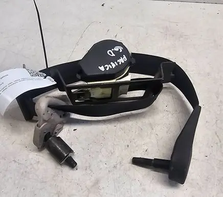 Rear seatbelt