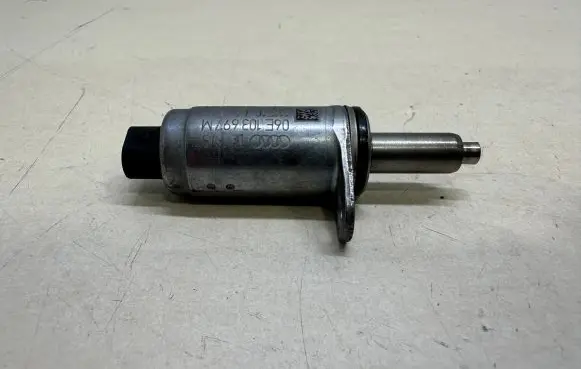 Audi A6 C7 Camshaft position sensor 06E103697M