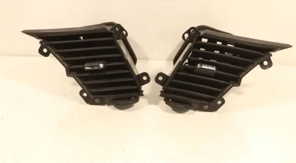 Iveco Daily 35 - 40.10 Dashboard air vent grill cover trim 227015