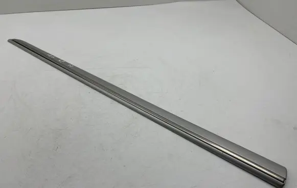 Mercedes-Benz A W169 Front door trim (molding) A169690046R