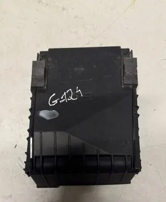 Volkswagen Golf VI Fuse box cover 1K0937132G 1K0937132F