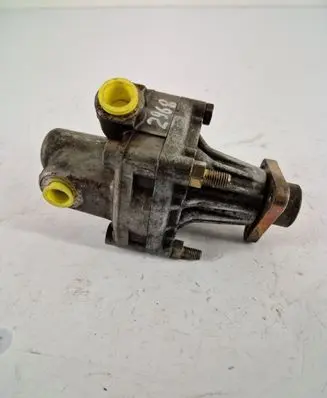 Audi 80 90 B3 Power steering pump 026145155B