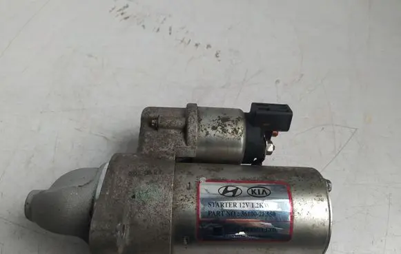 Hyundai Elantra Starter motor 361002E550