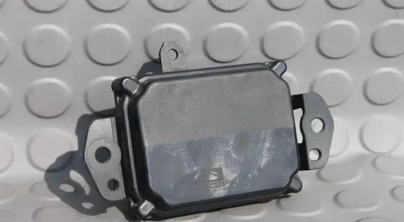 Toyota RAV 4 (XA50) Distronic sensor radar TOYOTA8821033120 8821033120