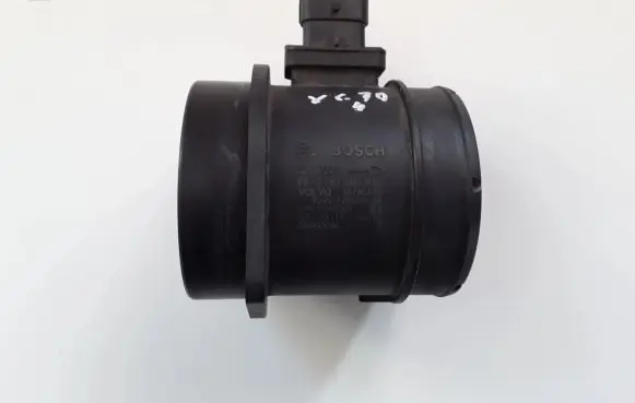 Volvo XC70 Mass air flow meter 30785472