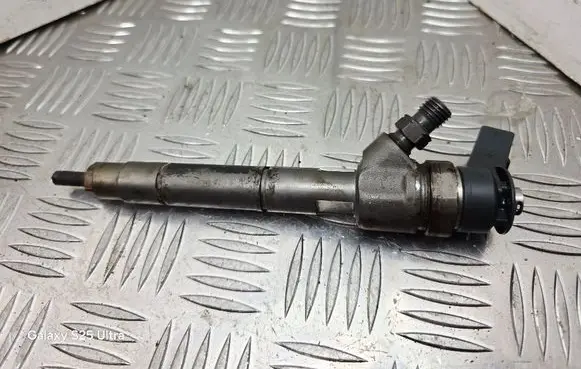 Fuel injector