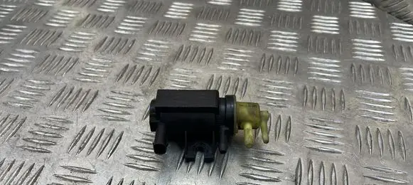 Mercedes-Benz E W212 Turbo solenoid valve A0091533128