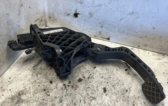 Clutch pedal