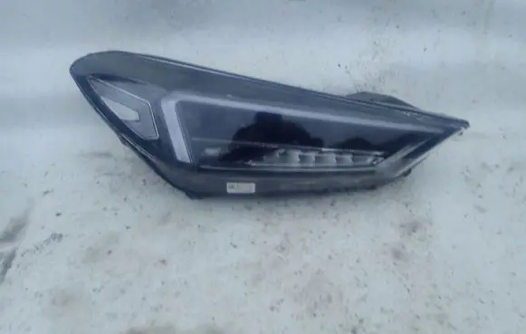 Hyundai Tucson TL Headlight/headlamp