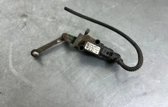 Volkswagen Touareg II Headlight/headlamp level sensor 7P0616214