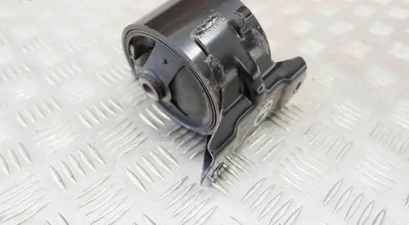 Engine mount bracket