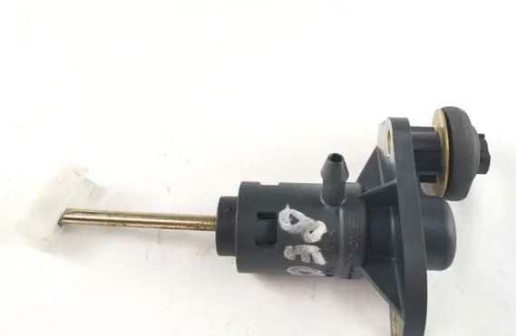 Audi A4 S4 B6 8E 8H Clutch master cylinder 8E1721401S