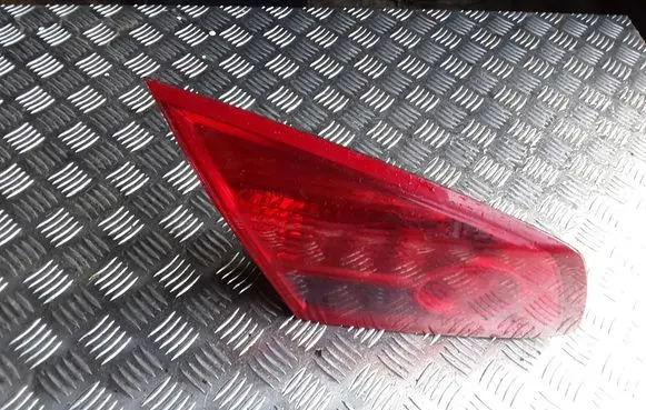 Renault Vel Satis Tailgate rear/tail lights 8200014362