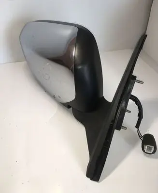 Mitsubishi L200 Front door electric wing mirror E4012293