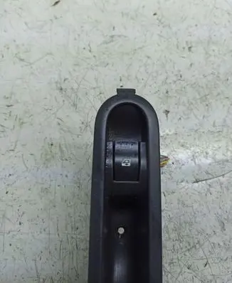 Renault Megane II Electric window control switch 156013870