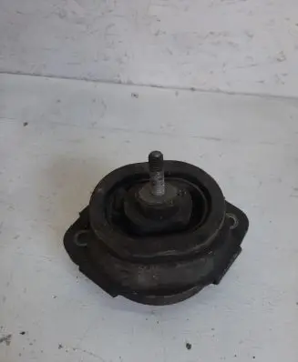 BMW X5 E53 Engine mount bracket 6758430