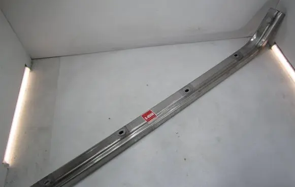 Volkswagen Caddy Sliding door middle rail 2K3843872D