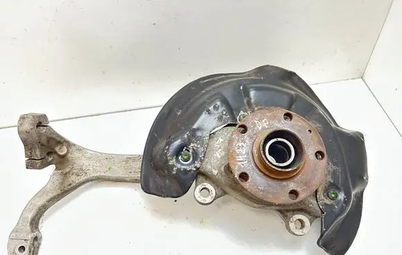 Audi A6 S6 C6 4F Front wheel hub spindle knuckle 4F0615312A