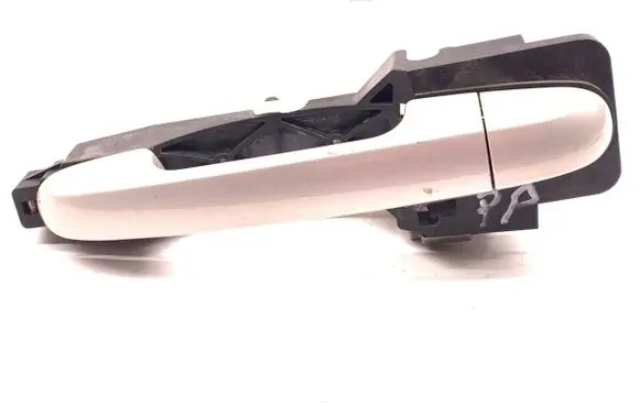 Hyundai i30 Front door exterior handle 