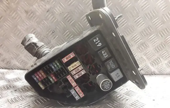 Volkswagen Phaeton Fuse module 3D2937619 3D2937128E 302937128