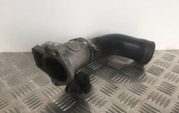 Audi A4 S4 B5 8D Throttle valve 8D0145950D