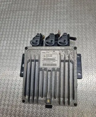 Renault Kangoo II Engine control unit/module R0410B041C 8200911560 8200909666