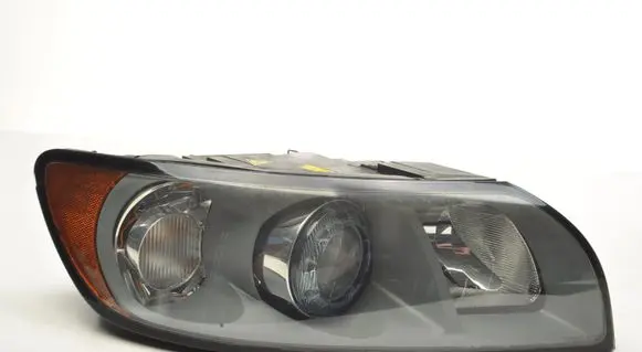 Volvo V50 Headlight/headlamp 30698896