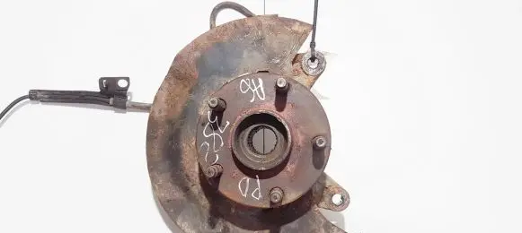Toyota Avensis Verso Front wheel hub