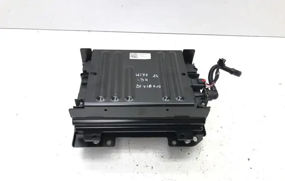 Mercedes-Benz A W177 Hybrid / electric car battery A0009821331