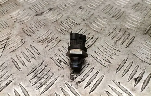 Fuel pressure sensor