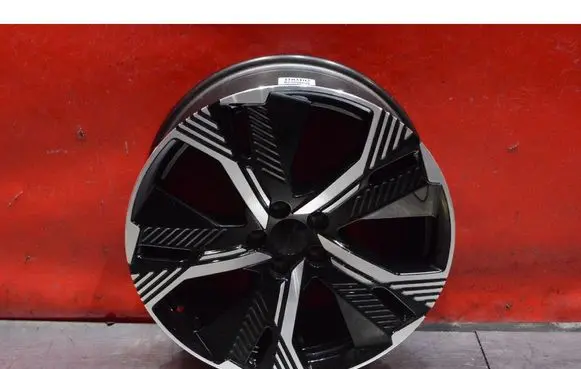 BMW X7 G07 R18 alloy rim A00118508