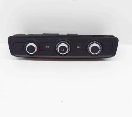 Audi Q2 - Interior fan control switch 90156153 8V0820047F
