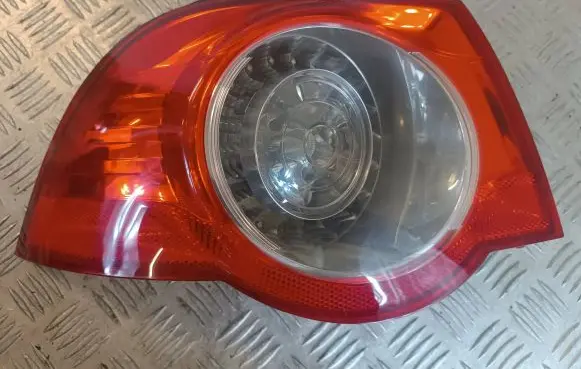 Volkswagen Eos Rear/tail lights 1q0945257A
