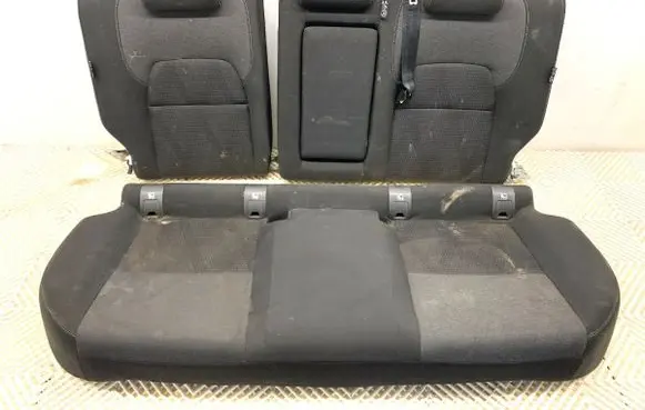 Nissan Qashqai J12 Second row seats