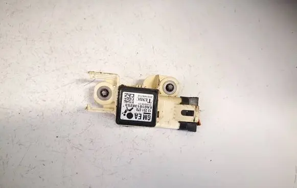 Opel Astra H Airbag deployment crash/impact sensor 13251078