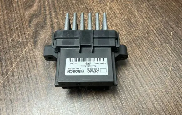Iveco Daily 4th gen Heater blower fan relay 011500089 43001600