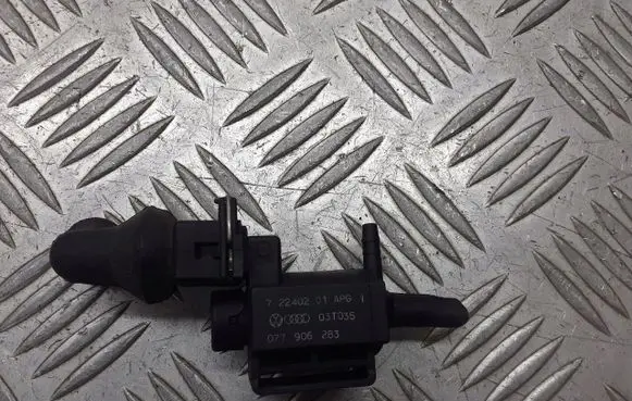 Audi A8 S8 D3 4E Valve vacuum 72240201