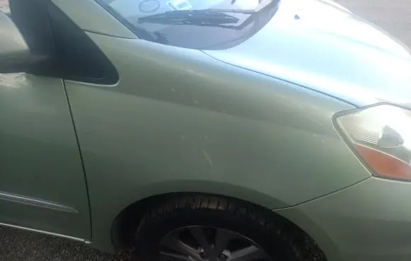 Toyota Sienna XL20 II Fender