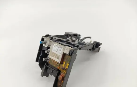 Peugeot 308 Fuse module 28236841