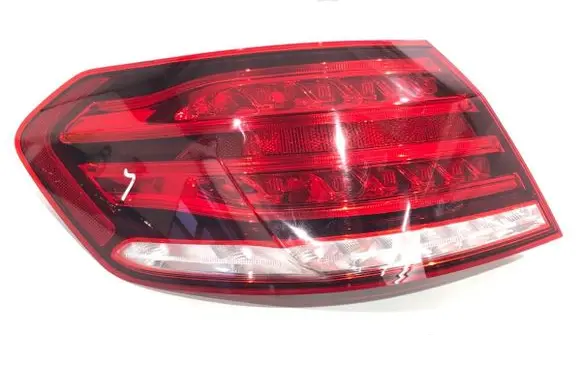 Mercedes-Benz E W212 Rear/tail lights 2129060703